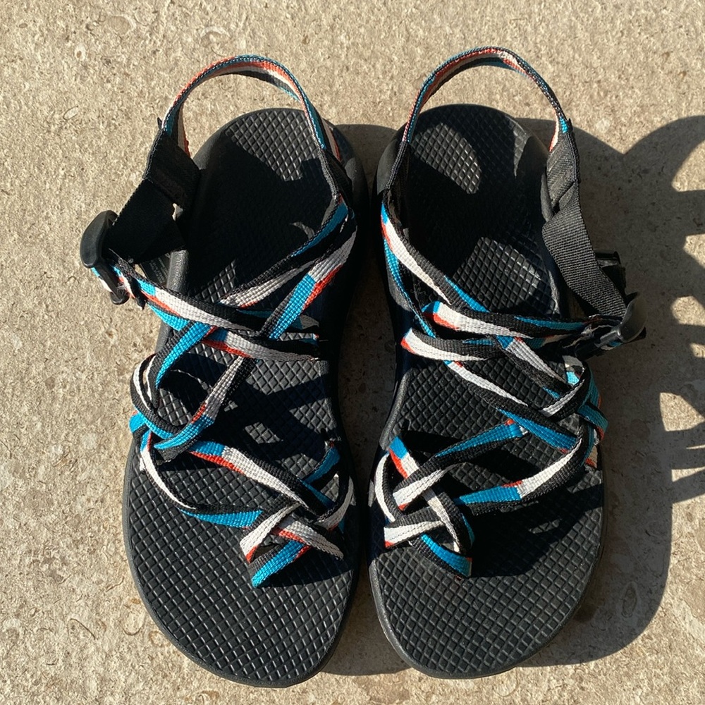 EUC Chaco women’s Z cloud X2 sandals size 9. Multi color turquoise orange white.